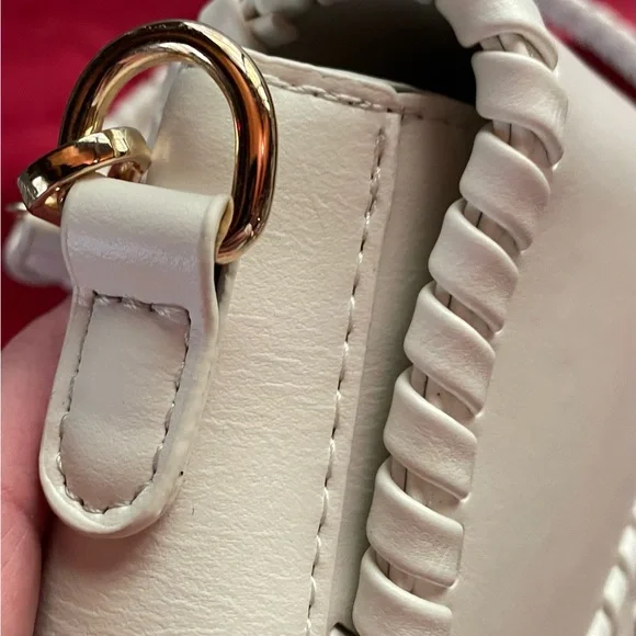 ⛄️ White Leather type! Nice condition! ⛄️ - Picture 3 of 12